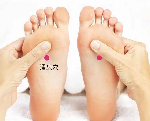 心火走嘴肺火走鼻发在五官的火根源在内脏灭火一定要对证