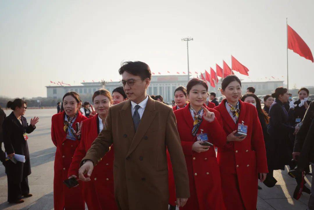 全国两会镜头里的30个瞬间