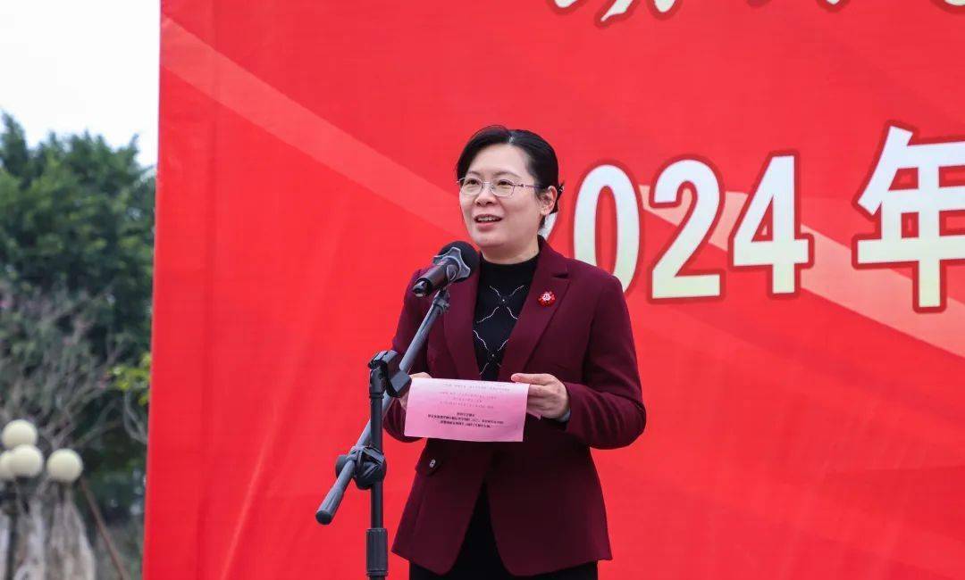 吕燕梅对全市妇女提出了殷切期望,希望姐妹们加强自身建设,不断学习新