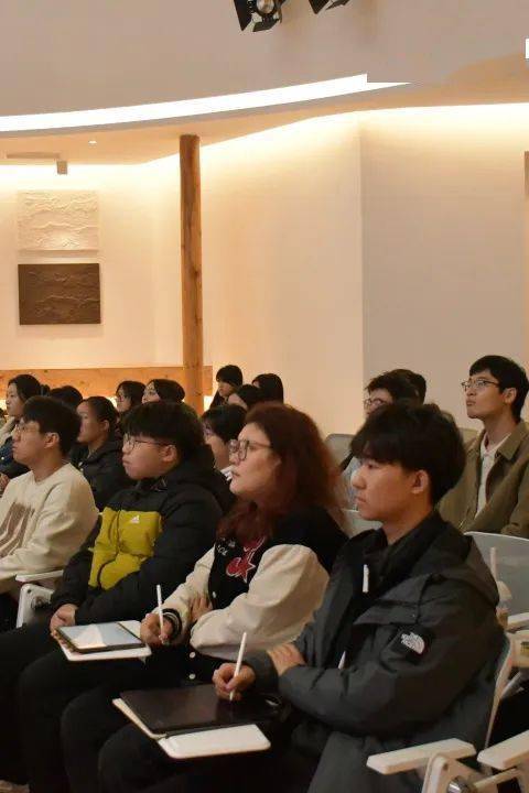 大会由校团委钱琨老师主持,并邀请党委保卫部副部长,保卫处副处长马