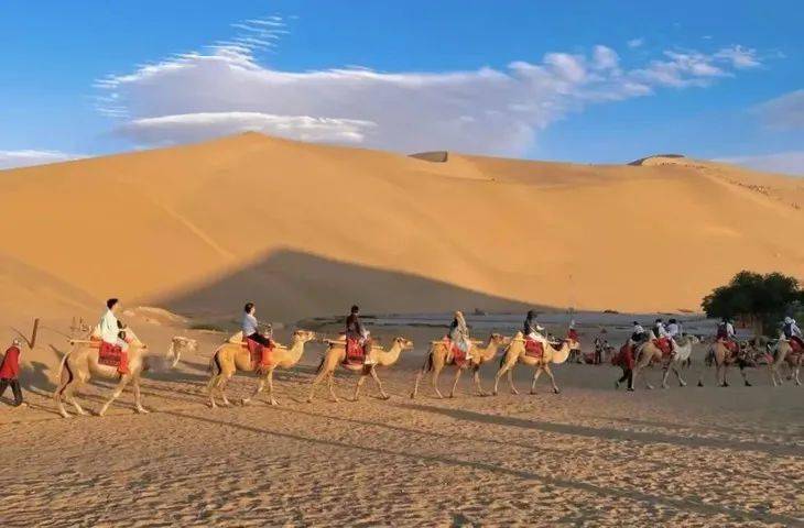 青甘旅游领队西宁驴哥大西北环线7日38人小车团