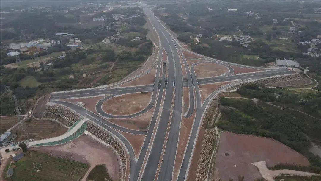 渝黔复线高速渝武高速拓宽新燕尾山隧道施工新进展