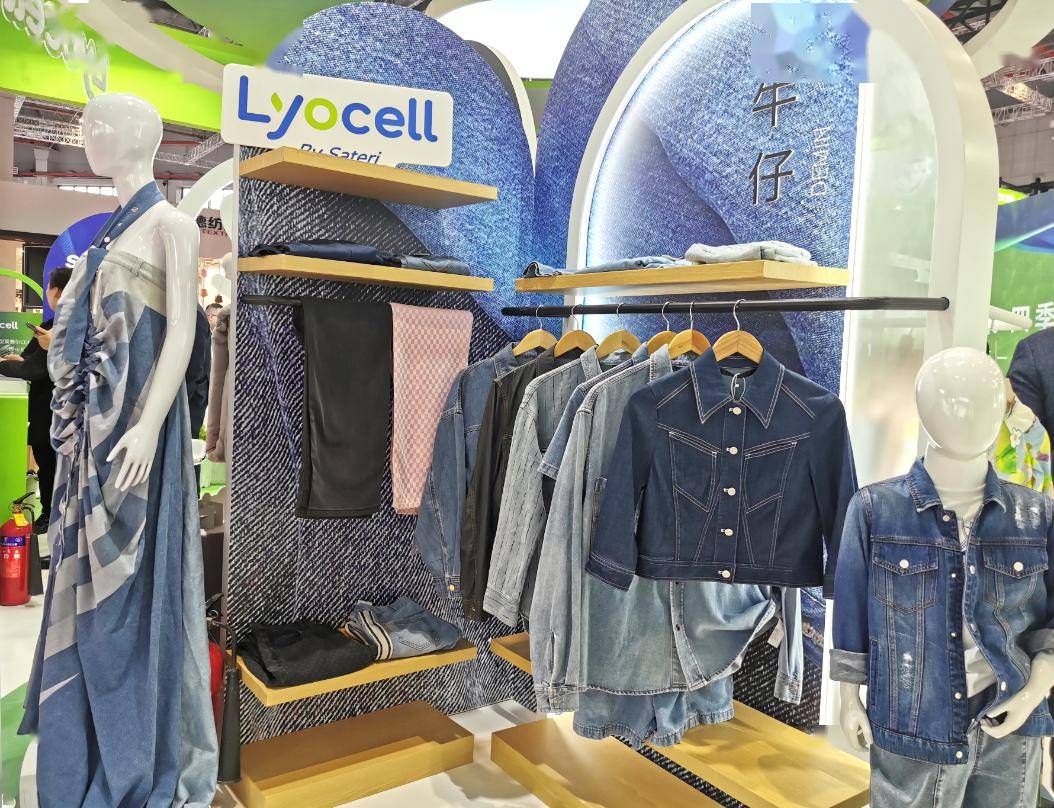 伊芙丽是知名女装品牌之一.