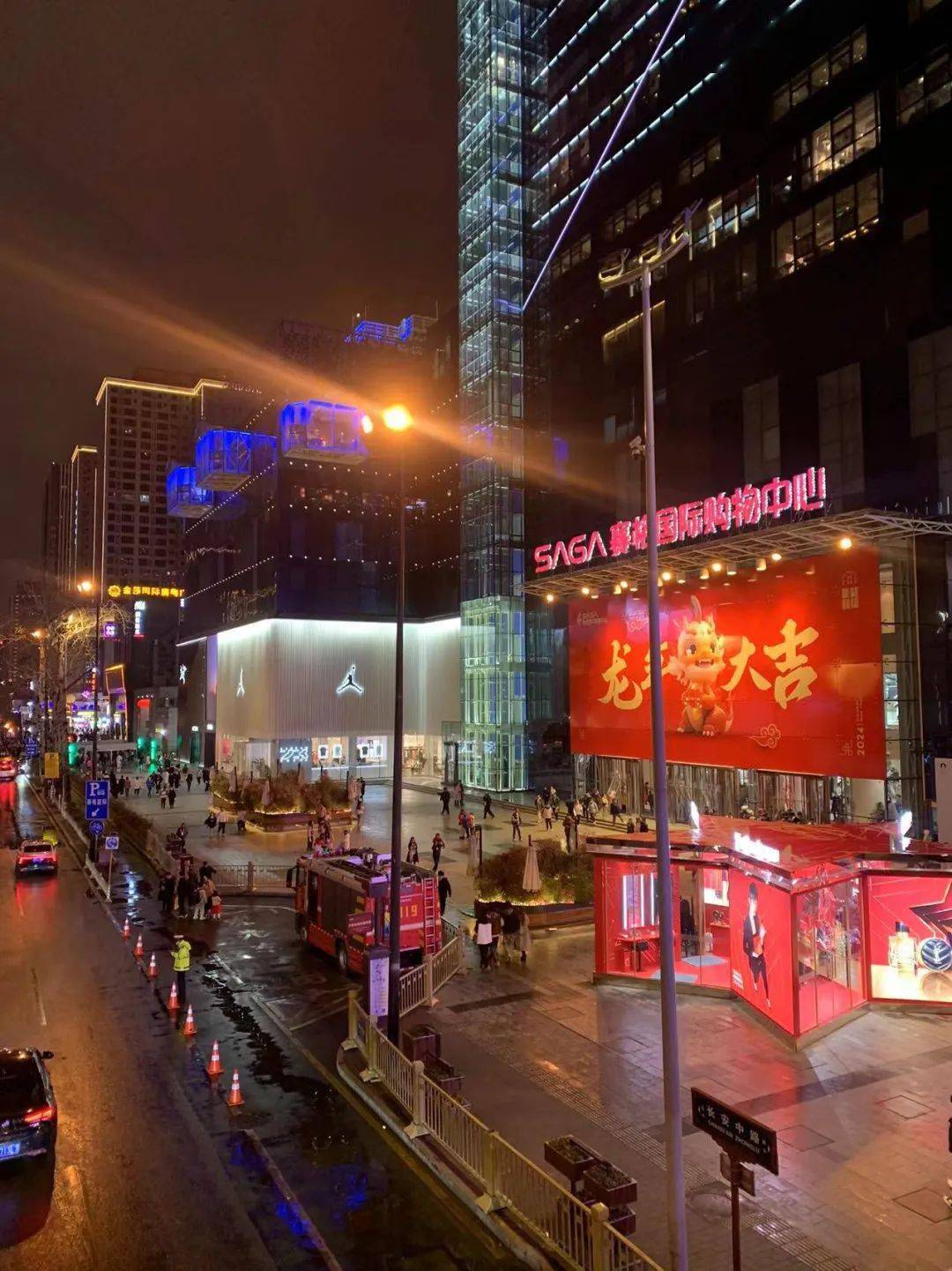 刘亦菲穿卫衣逛菜市场好有烟火气啊开春慢生活太让人向往了吧