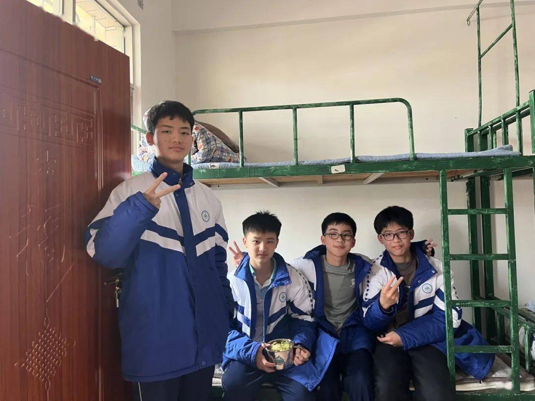 藤县藤州中学校园升级大改造学生宿舍换新颜