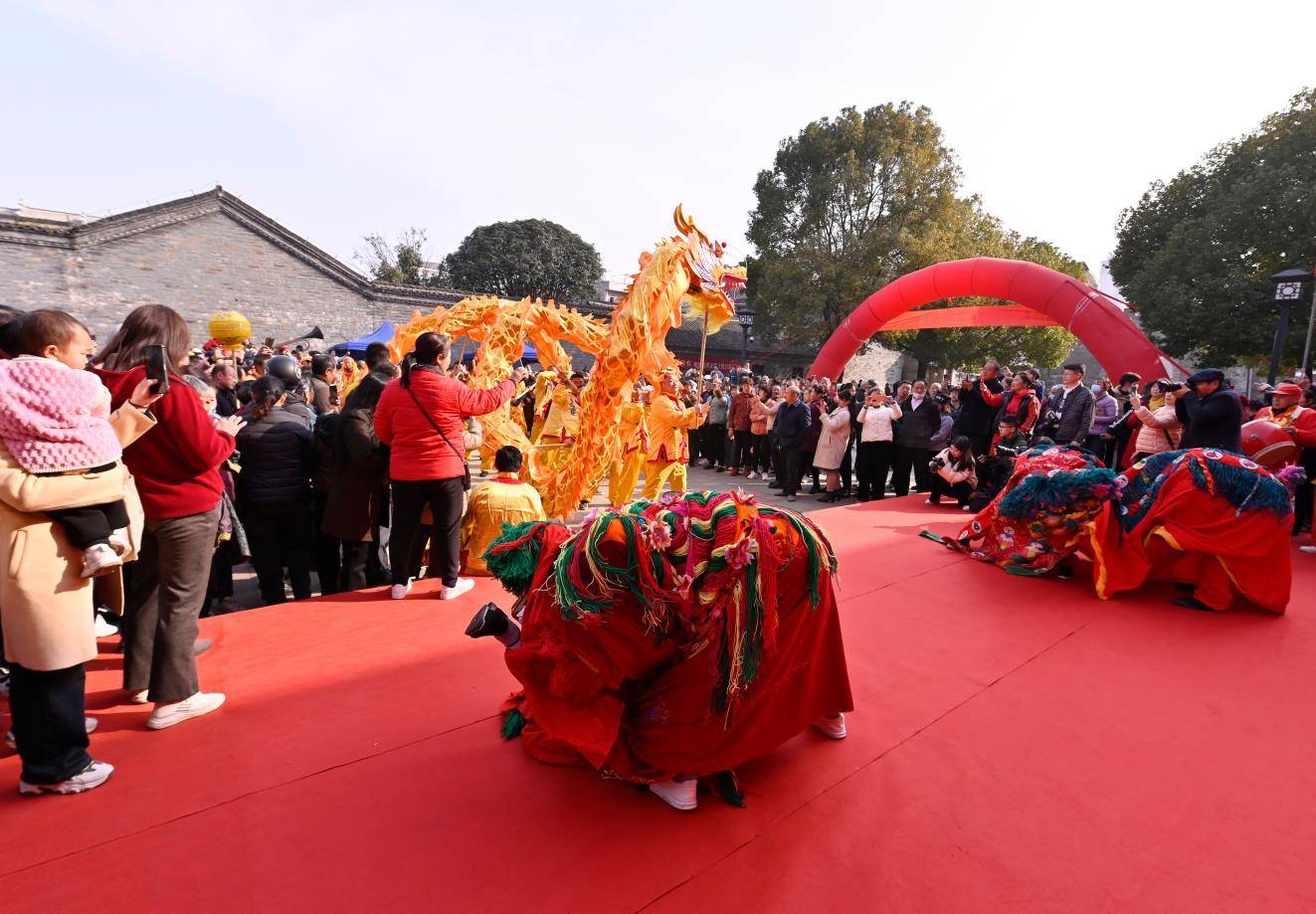 图说信阳新县舞龙欢庆二月二