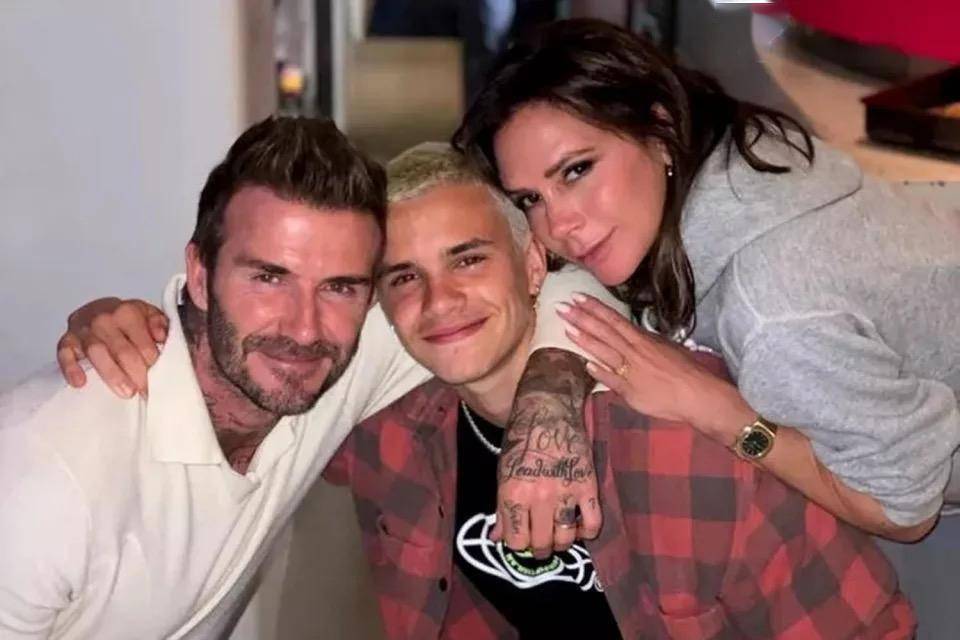 贝克汉姆家庭温馨庆祝母亲节25年爱情与足球辉煌征程回顾