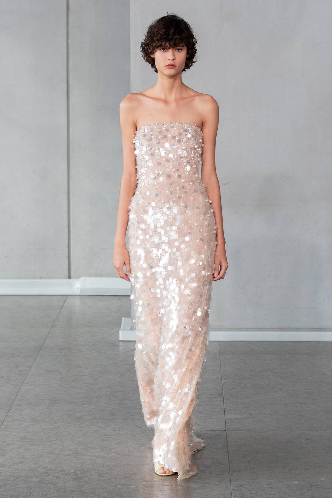 花漾绽放 春夏新品时装呈现多元之美_系列_风格_设计