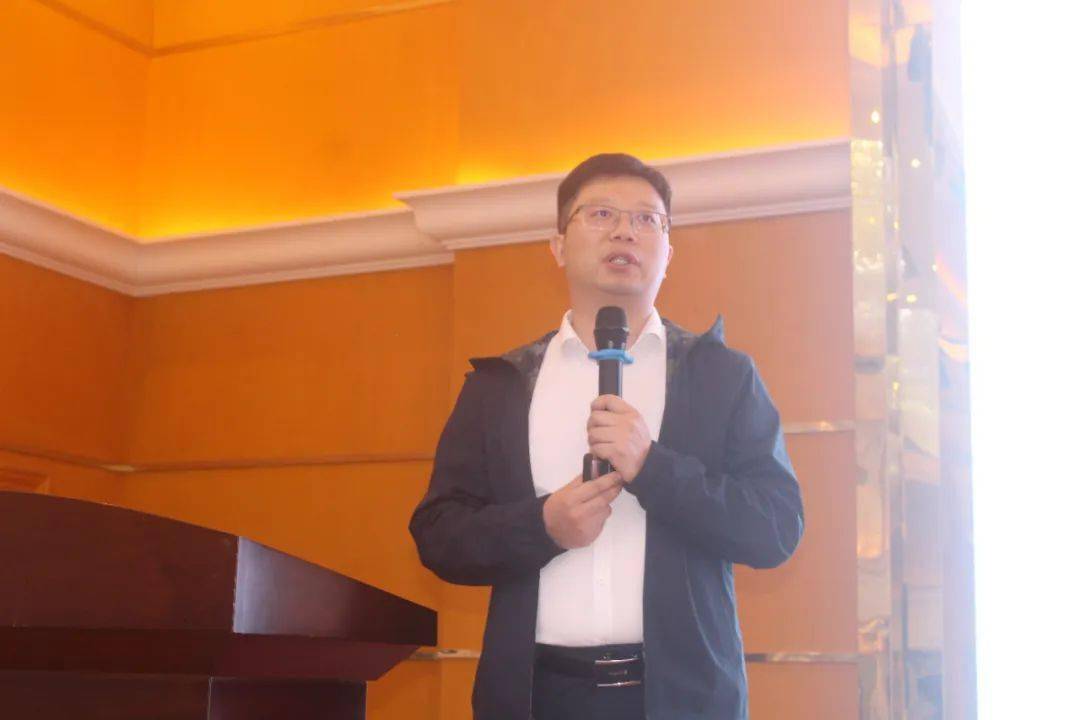 20斤m06一个桶出虾千斤注入新质生产力这里养虾太惊艳