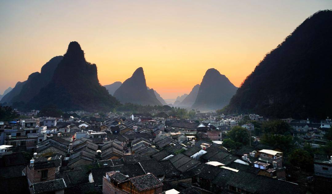 *点击查看视频黄姚古镇,它在世界长寿市——广西壮族自治区 · 贺州市