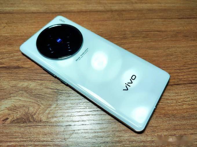 值得买的旗舰机蔡司影像百瓦闪充ip68防水天玑9300才叫王道