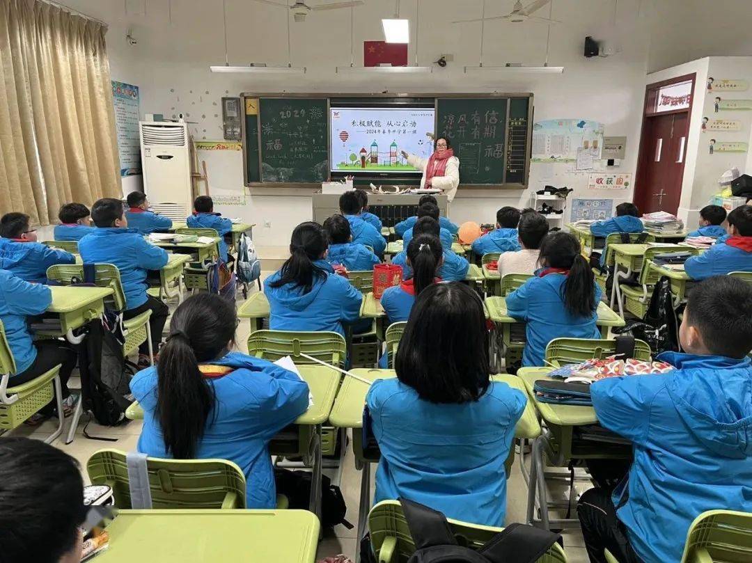 良好的校园环境,2月28日下午,天台育英中学邀请了福溪街道禁毒办与