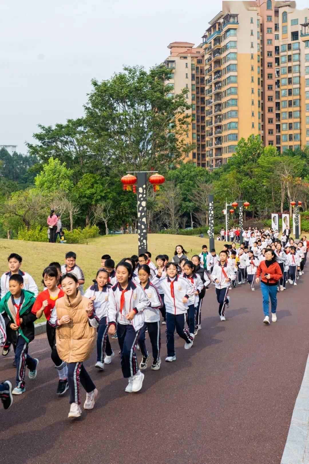 东涌镇南涌小学图片