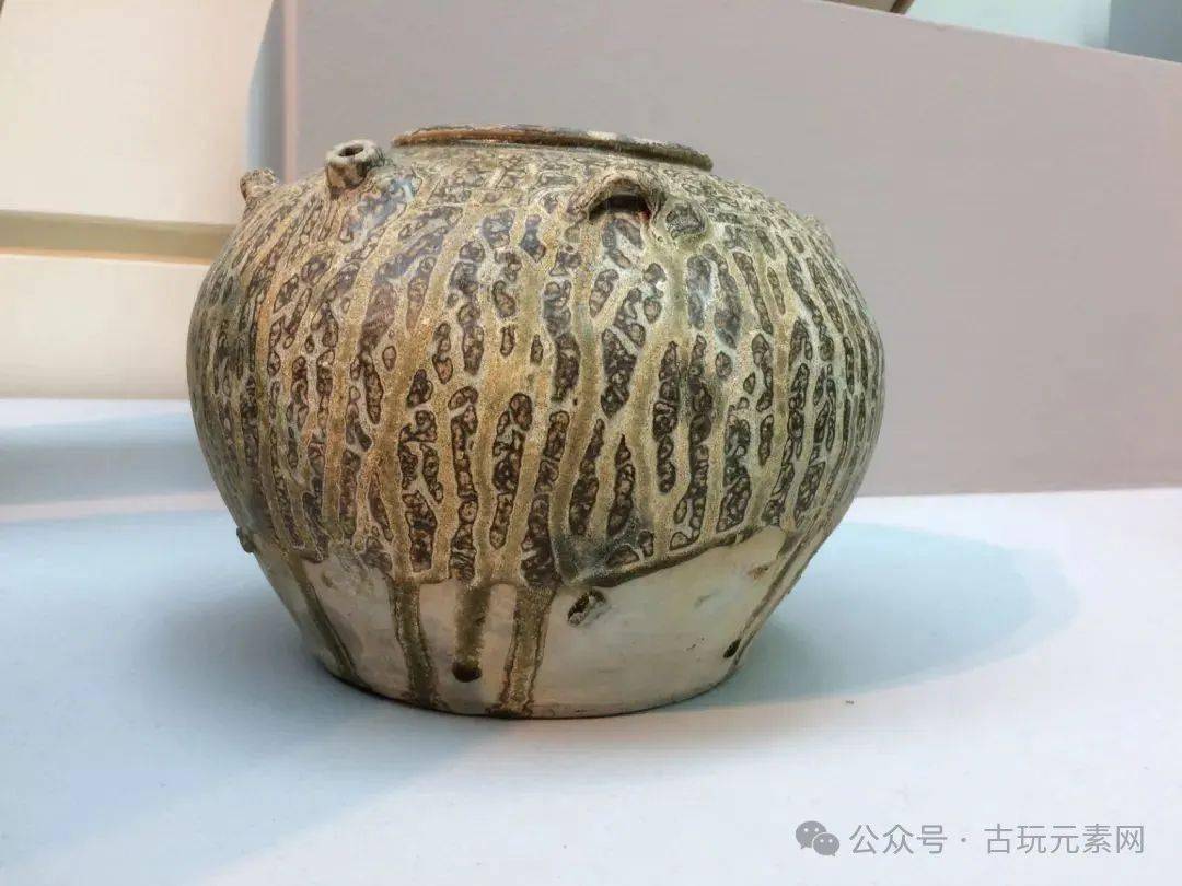 新加坡亚洲文明博物馆藏黑石号沉船的中国唐代瓷器