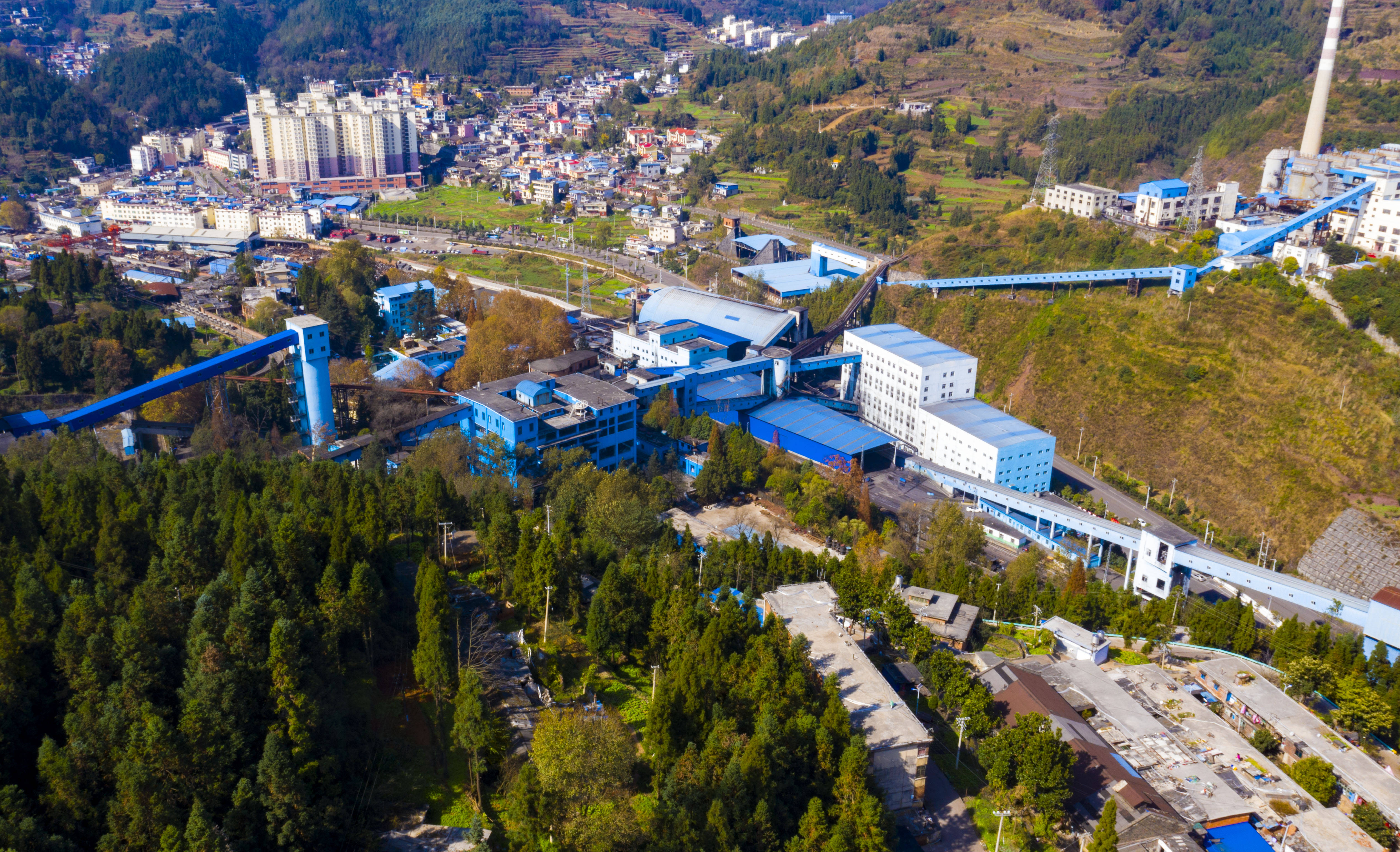 2023年,六盘水着力建设西南地区煤炭保供中心,持续提升煤矿生产能力.