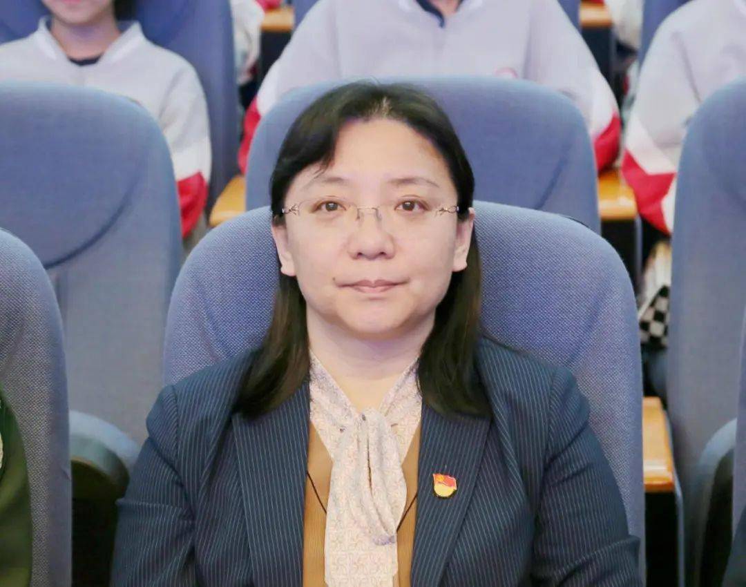 学习航天精神铸就强国之梦大中小学同上一节思政课展