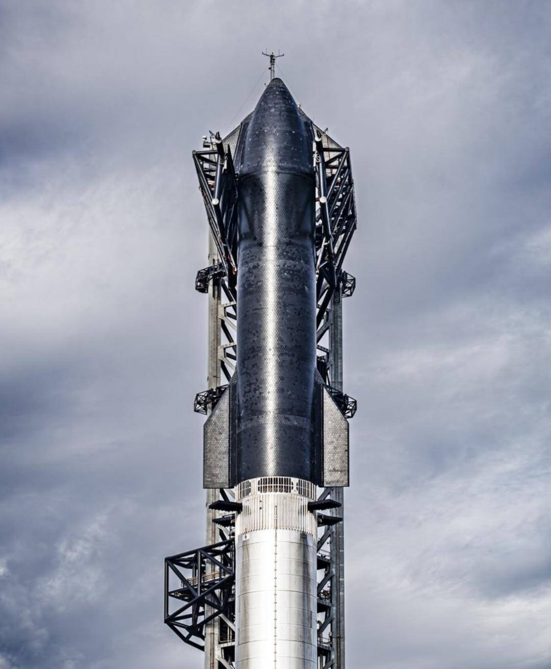 马斯克的星舰又炸了!但离人类移民火星更近一步……_发射_spacex_火箭