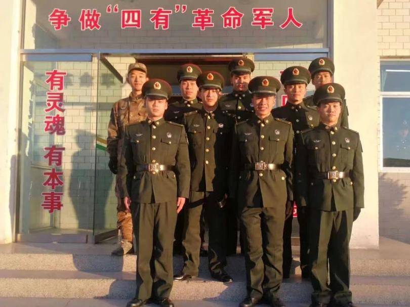 张嘉锟_进行_国旗护卫队