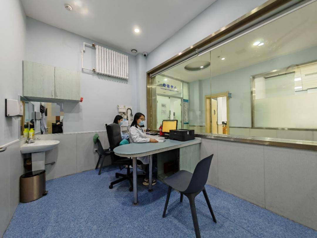 诊室中兽医诊疗室犬住院部往期推荐1就业典型| 杨业民:等风来,不如