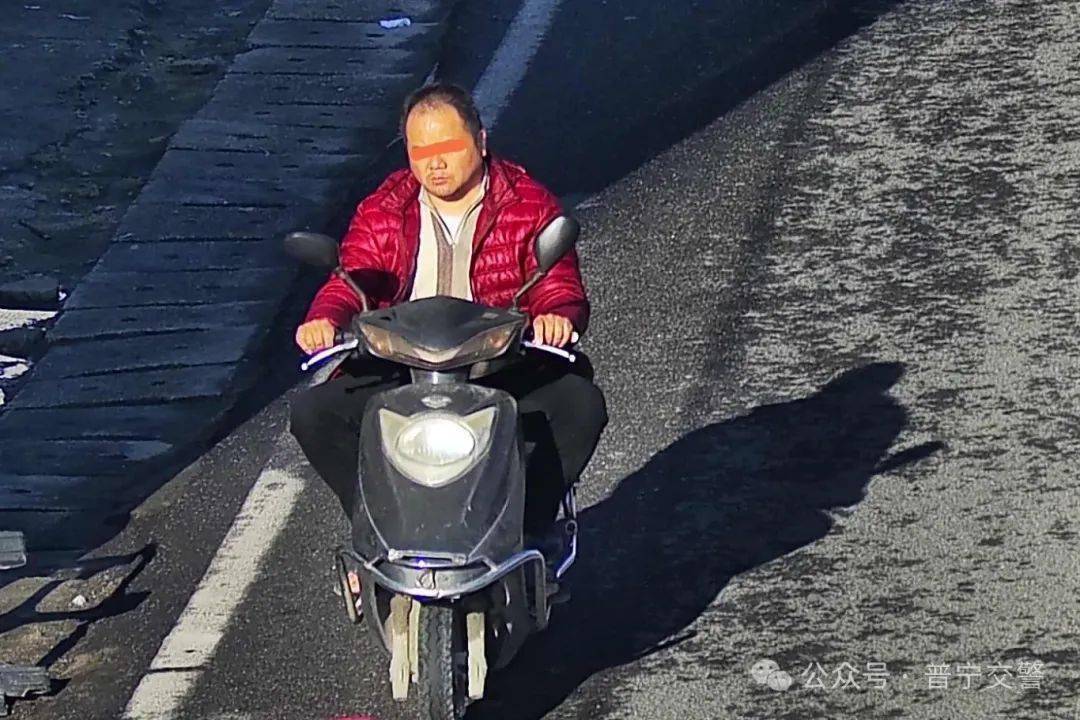 普宁又有多人未戴头盔被曝光