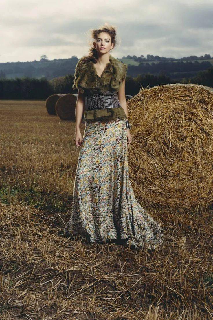 凯特王妃消失后英媒开始报道威廉的绯闻情人名媛奢华生活令人咋舌