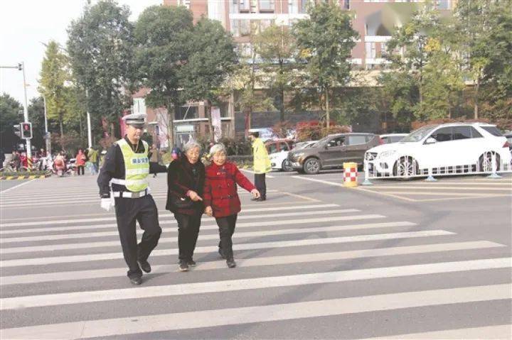 持续发力不松劲不断擦亮文明城市底色