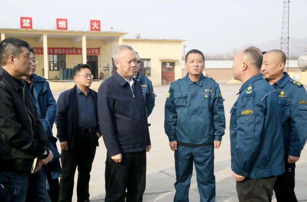 3月15日,区委书记唐殿福调研督导燃气安全工作,他强调,燃气安全关系