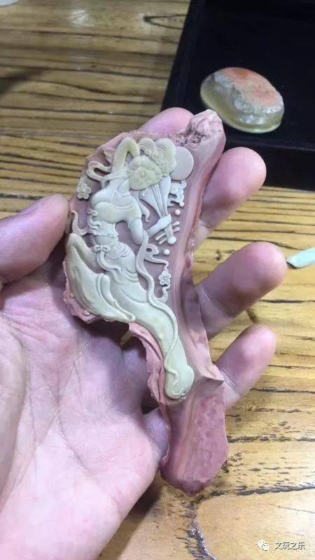 这个象神手拿法器正在做法