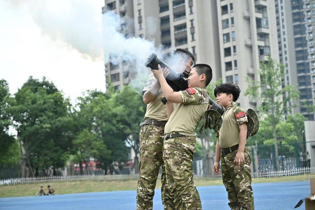 夏令营预售8大营种预售最高300抵扣2000元早买享钜惠