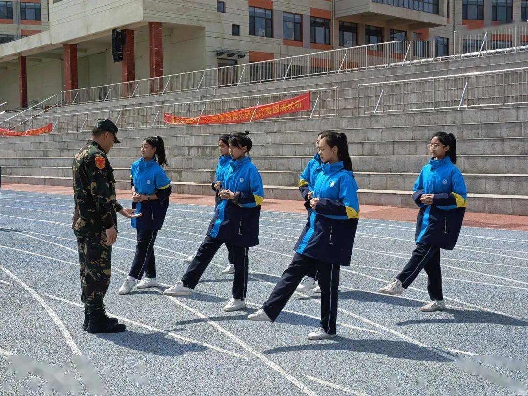 保定各学校校服图片