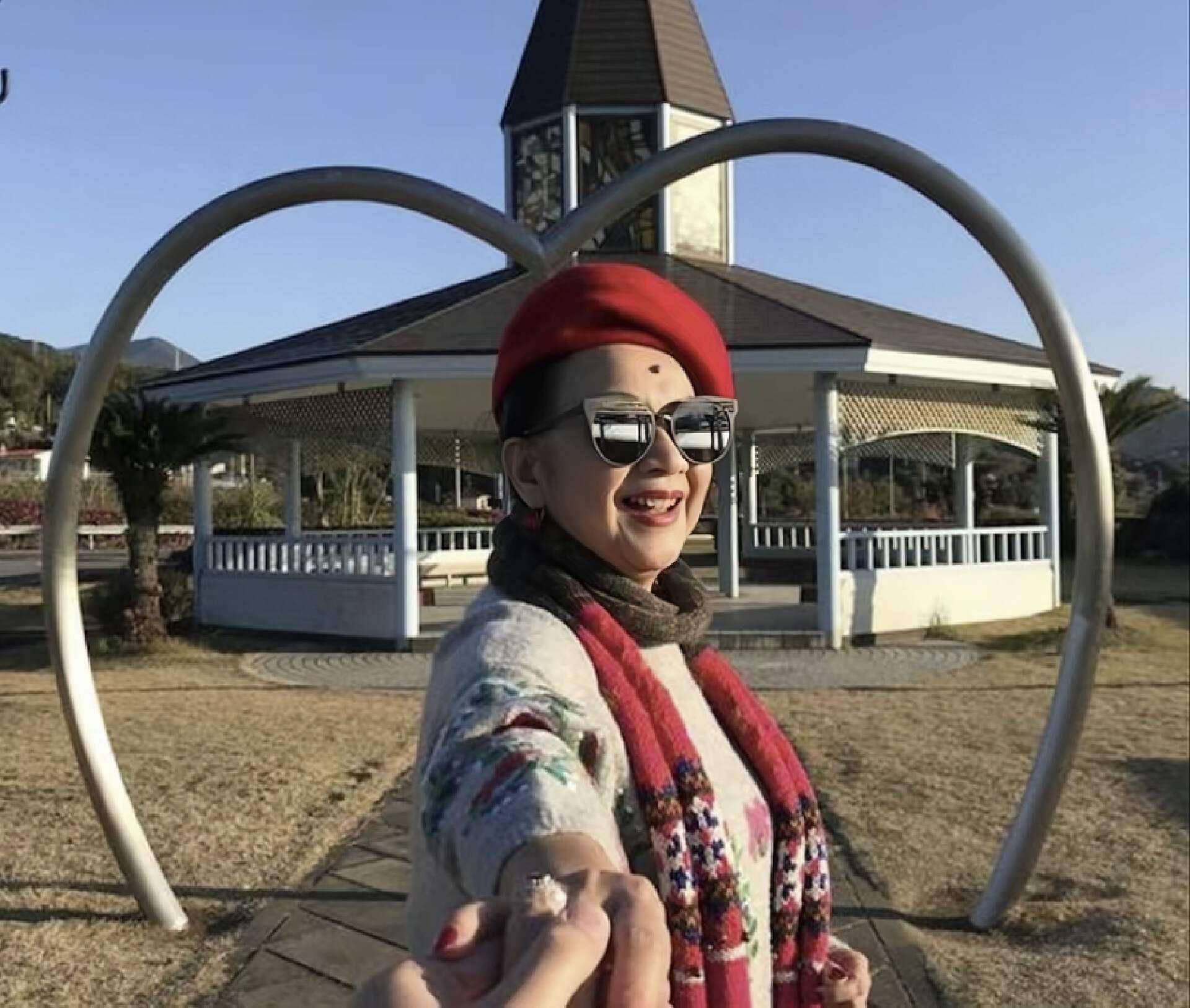 薛家燕宣布与小17岁男友复合两度拒绝求婚自曝已绝经不会生娃