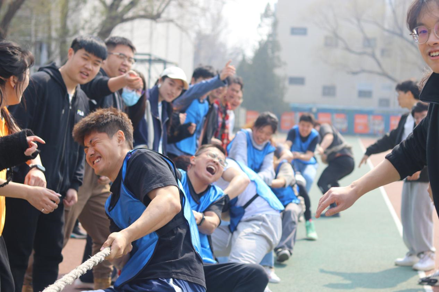 研究生"聚力杯"拔河比赛圆满结束!