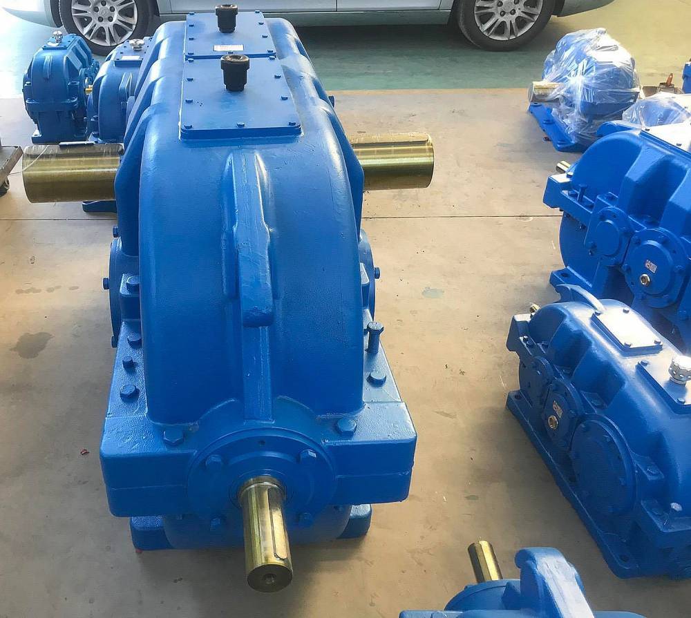 dcy315402s垂直轴硬齿面dcy355401圆锥圆柱齿轮减速机