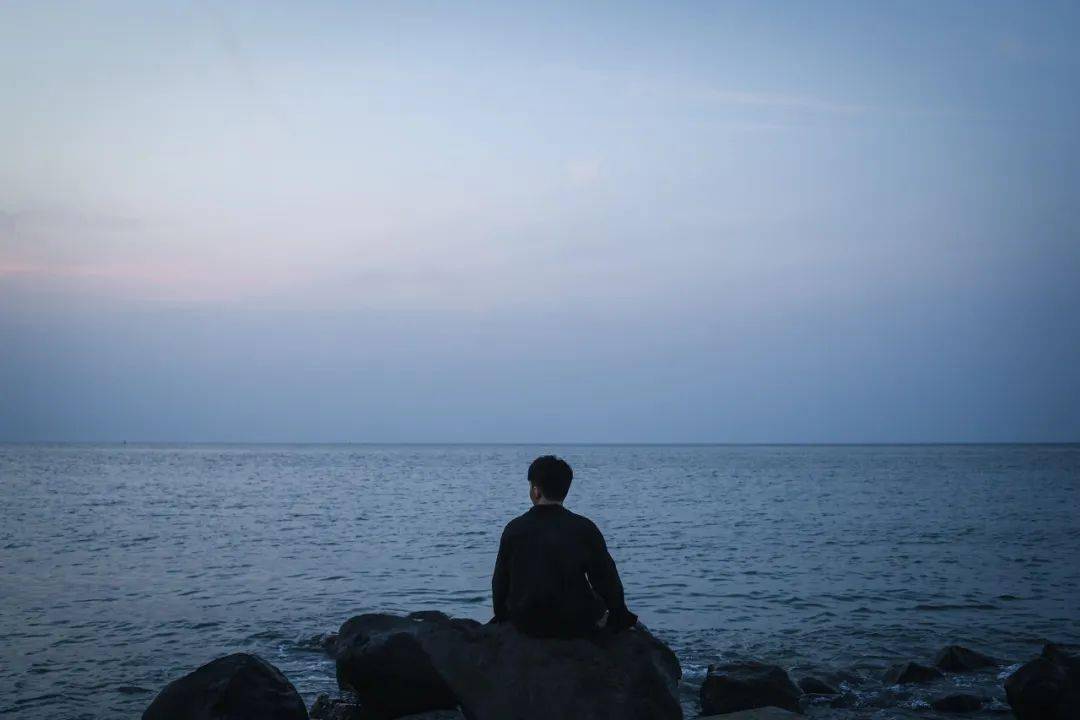 人生海海真正的强大是懂得放过自己