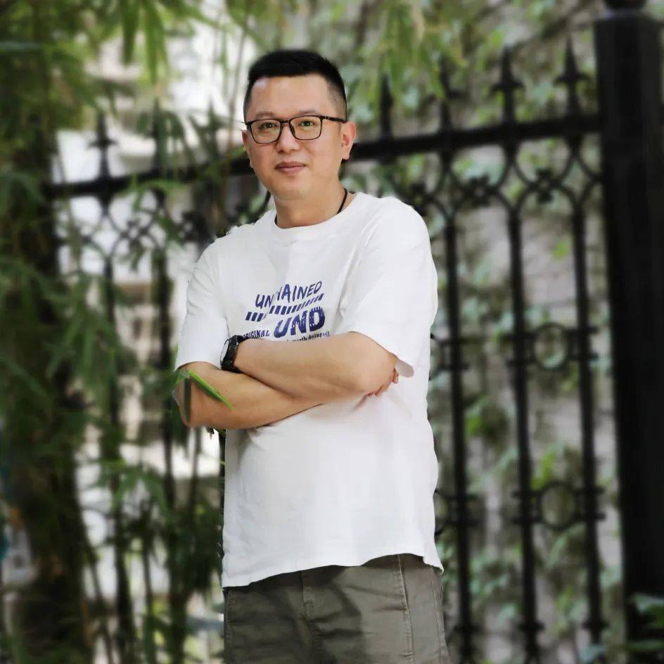 张棣湖南省京剧保护传承中心优秀青年演员,工铜锤花脸.