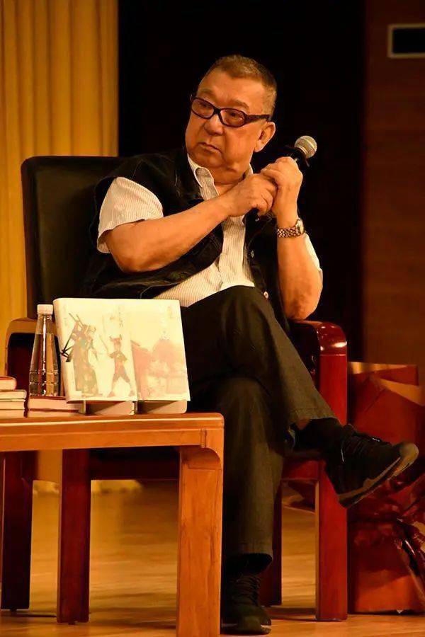 大宅门导演去世养母临终前3个字让他跪在大宅门前忏悔