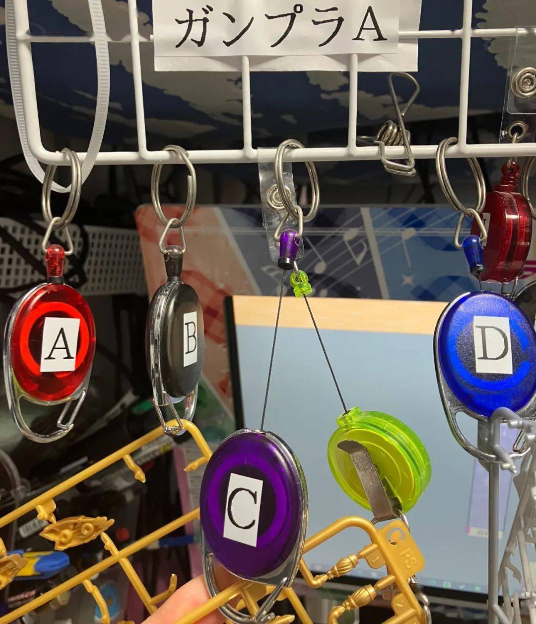 这家伙真是个天才高达板件剪完零件能自动归位这下说明书可以放肆地摊