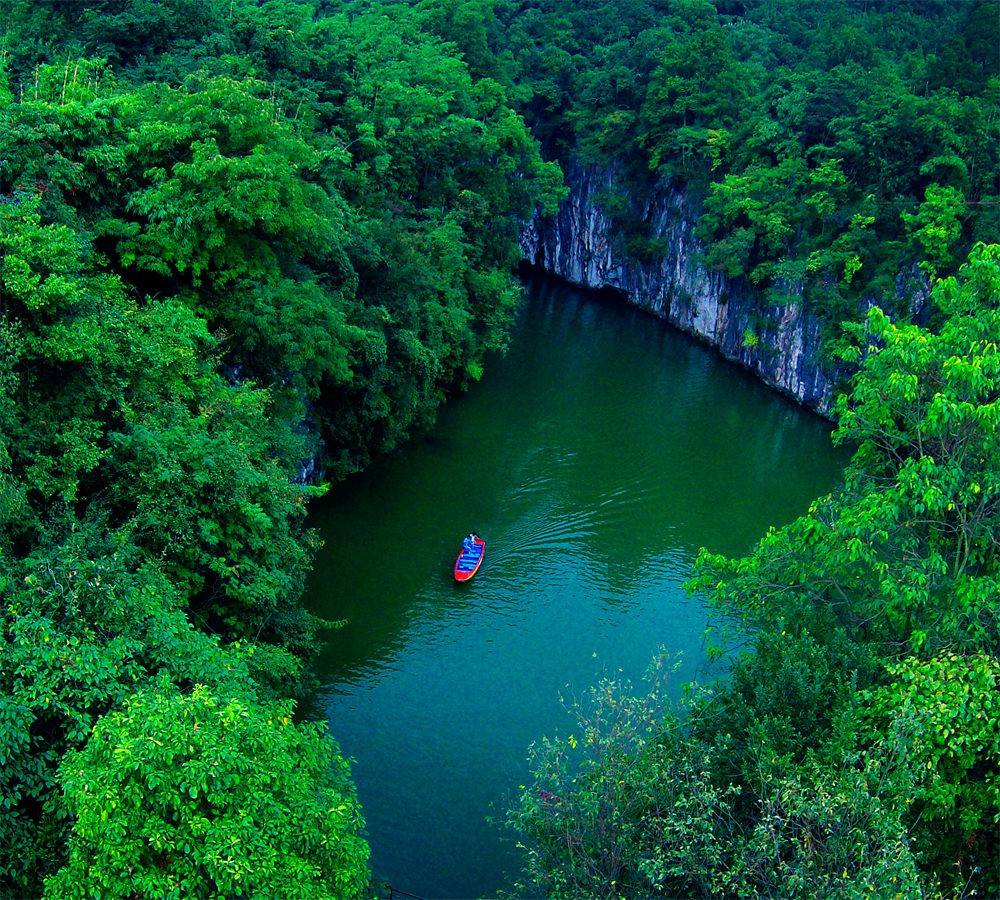 走进21℃的城市,您可在"天然大空调"中畅享人生惬意.
