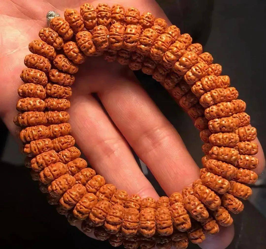 看看这盘玩金刚菩提的过程活脱脱就是曾经的你无限感慨