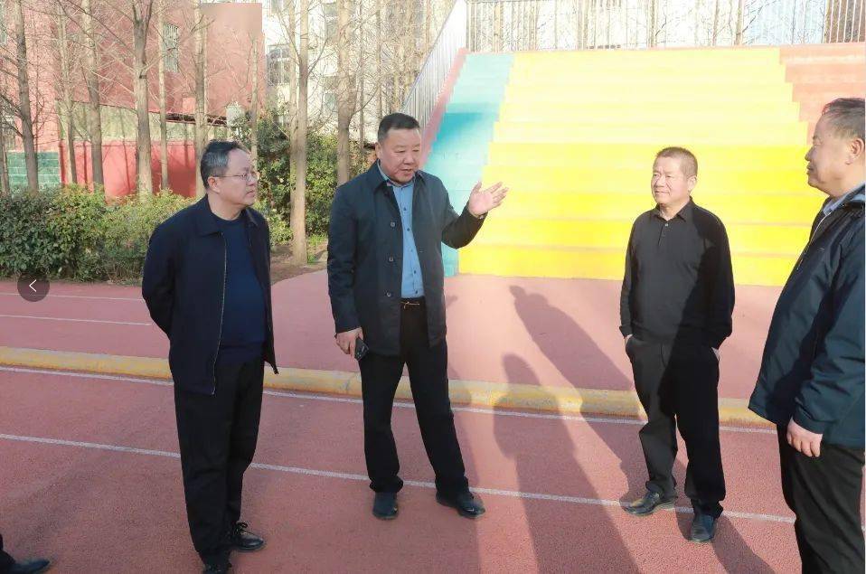 调研市教育局党组书记局长冯勇调研经开区教育工作