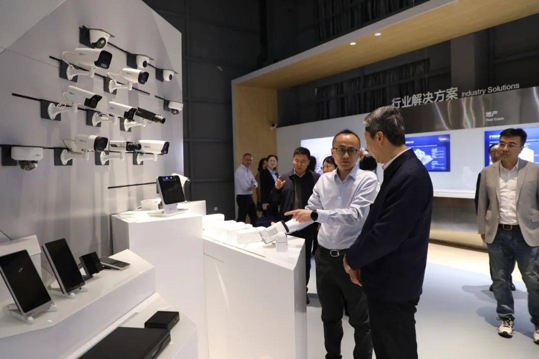 旷视科技成立于2011年10月,拥有2000余名员工,总部位于北京,并在北京