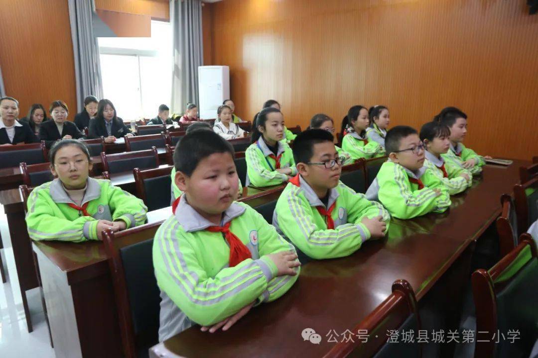 品质教学植根之美书香润心澄城县城关二小第九届乐享读书节之今日朗读