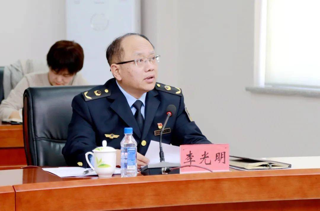 区政府副区长冯江全,区市场监管局党组书记,局长李光明出席.