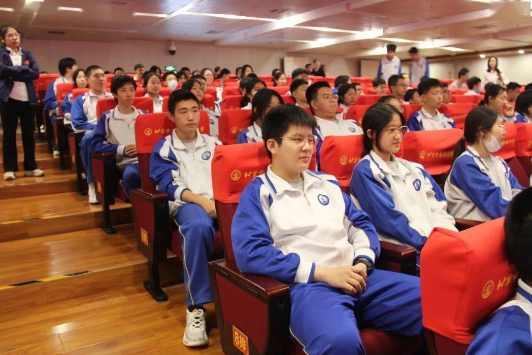 立志丨跃马扬鞭战百日踏歌追梦向未来海淀实验中学初三年级逐梦主题