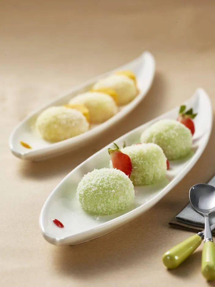 风味糯米糍1份,水果挞1份,拼盘小吃1份,水果拼盘1份,咖啡/果汁2杯』