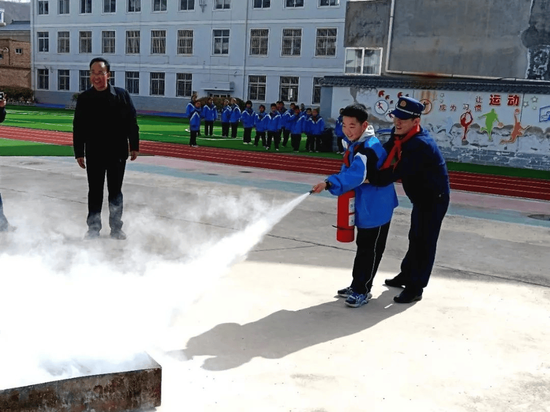 礼县各中小学幼儿园开展防震防火减灾及安全隐患排查等系列报道三