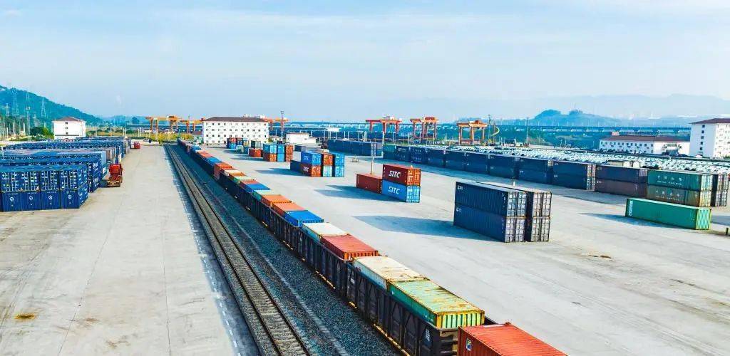 建好枢纽港产业园建强主枢纽江津跑出加速度