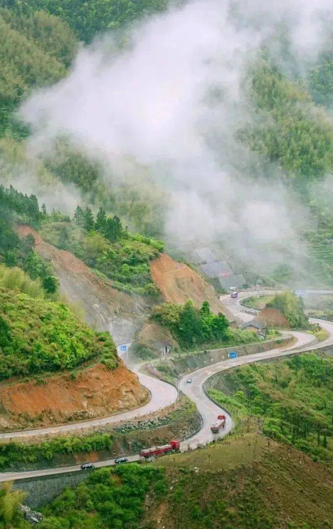 行走山海间丨私藏的2条路线带你玩转春天的公路