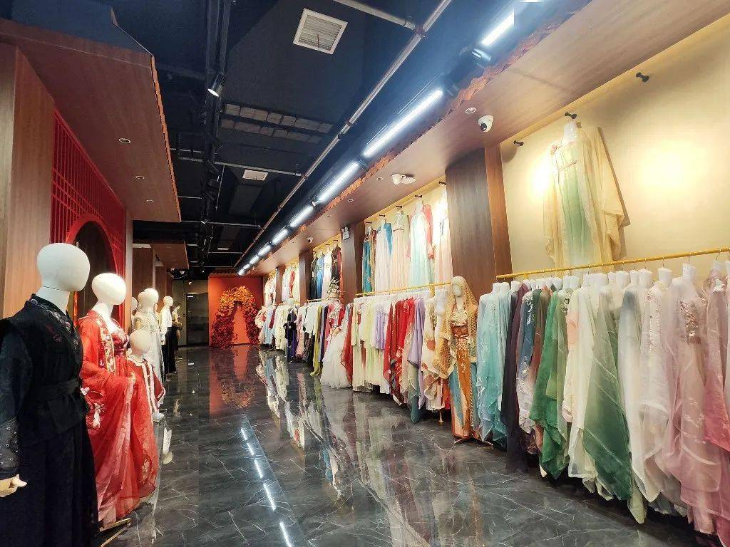 花式宠客西工小街有个藏在地下的汉服体验馆