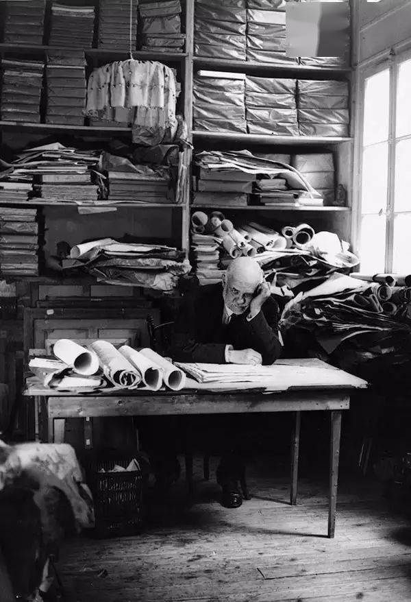 中国写生富过比尔盖茨一手捧红了毕加索梵高塞尚的画贩子没有他就没有